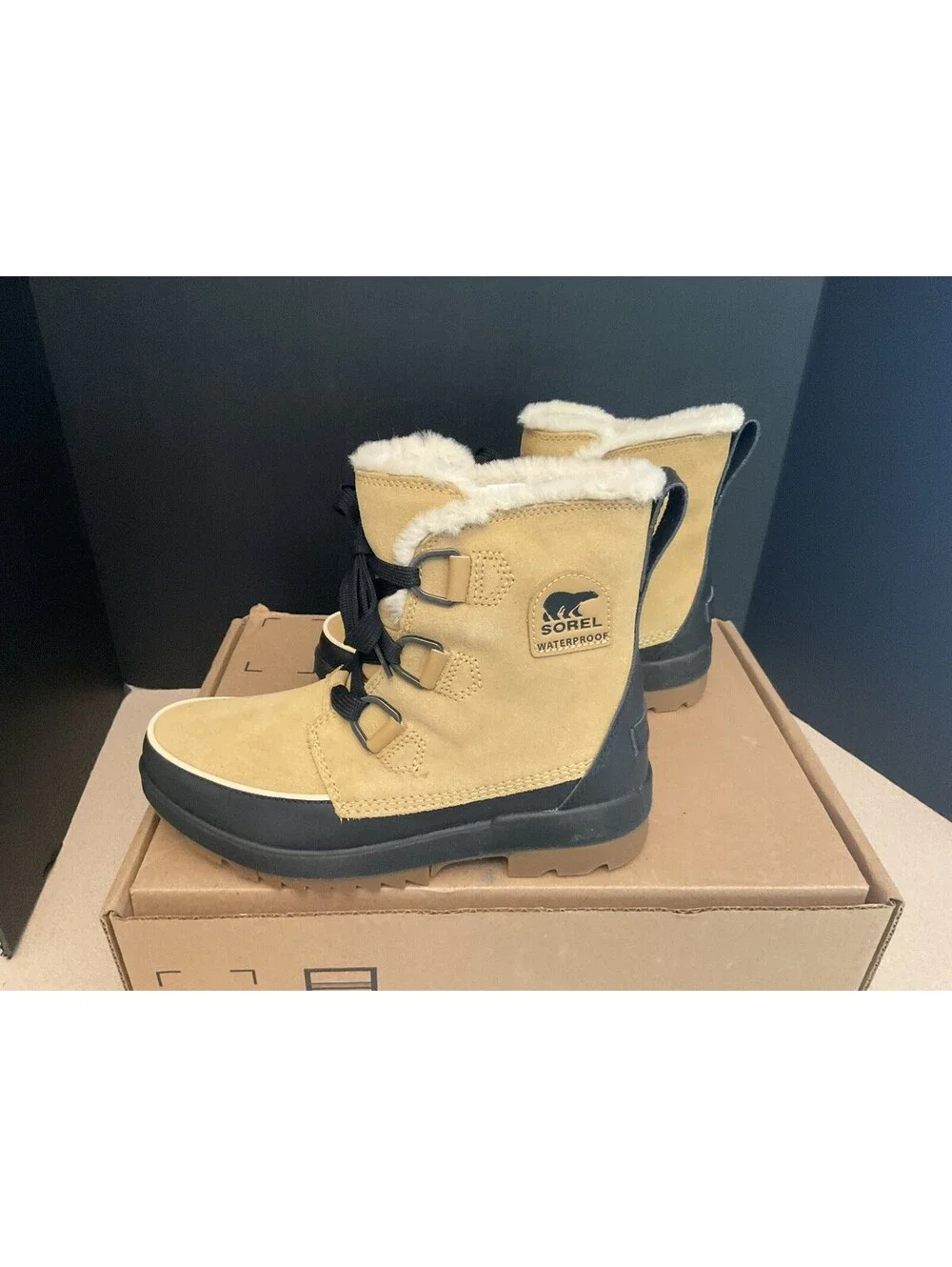 New! Womens Sorel Tivoli IV Curry Waterproof Insulated Winter Boots. Size 9.